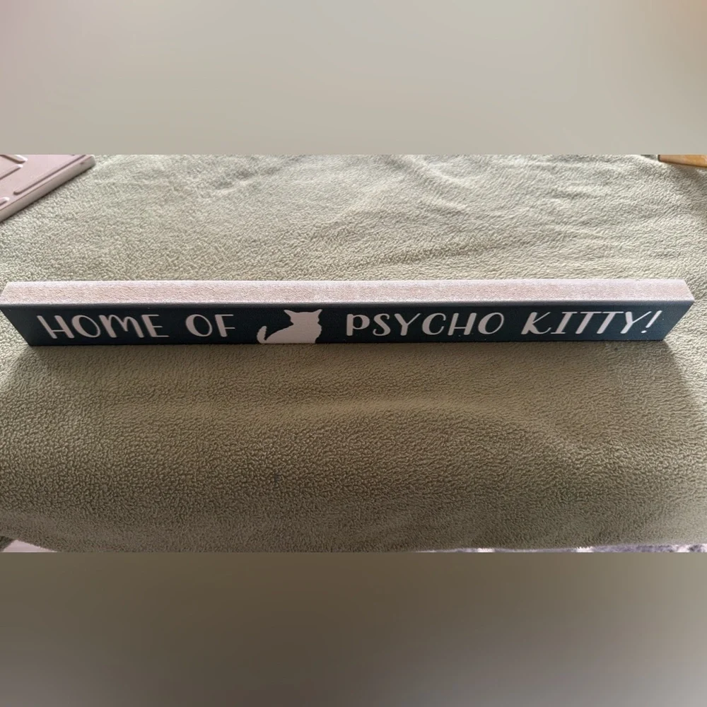 Gray Cat-Themed Decorative Sign - 